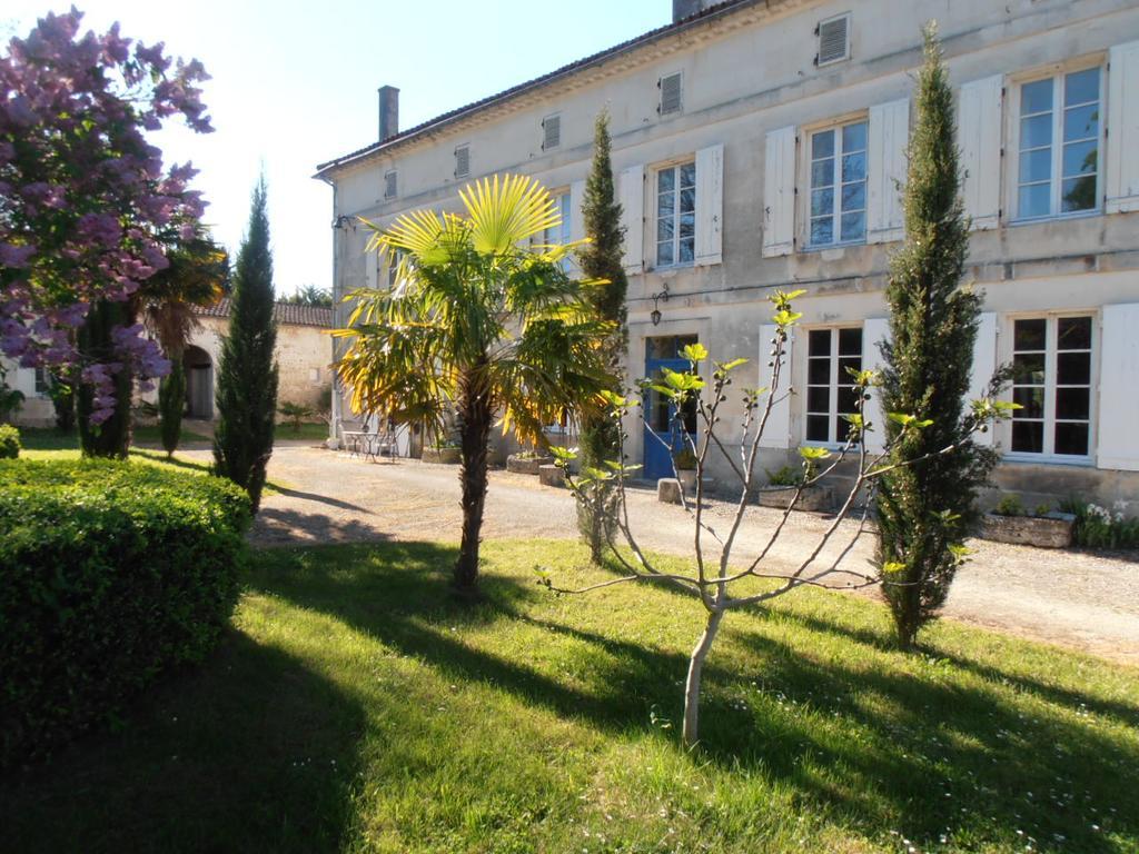 Hotel La Menarderie Archiac Exterior foto